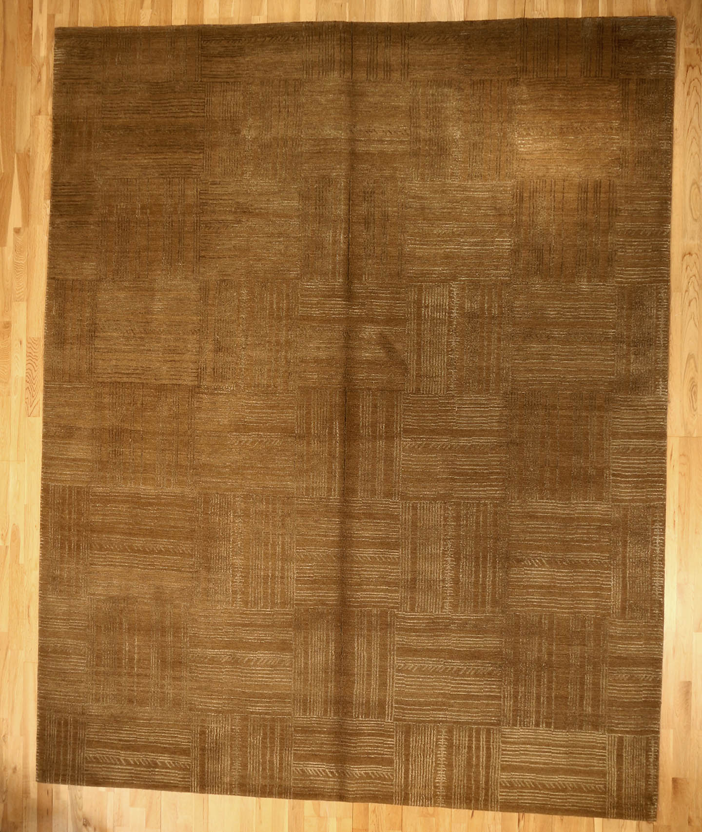 Lapchi Feathered Design