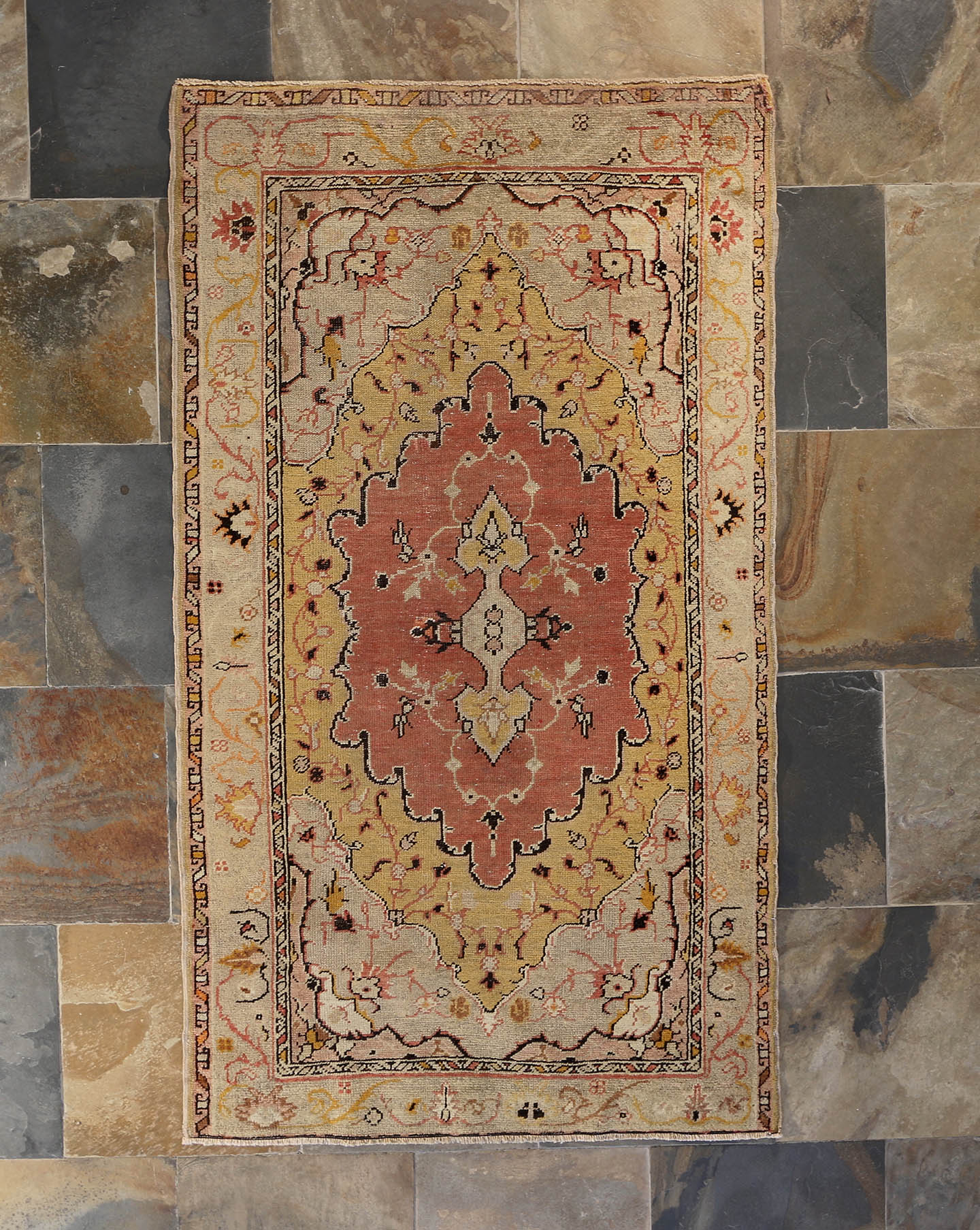 Antique Ghiordes