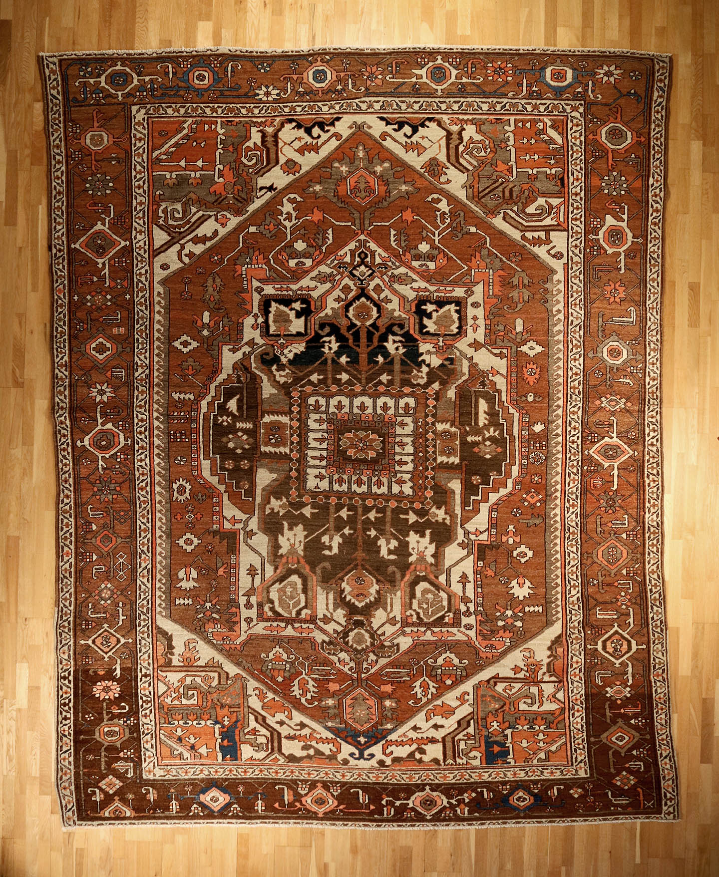 Antique Karaja Serapi