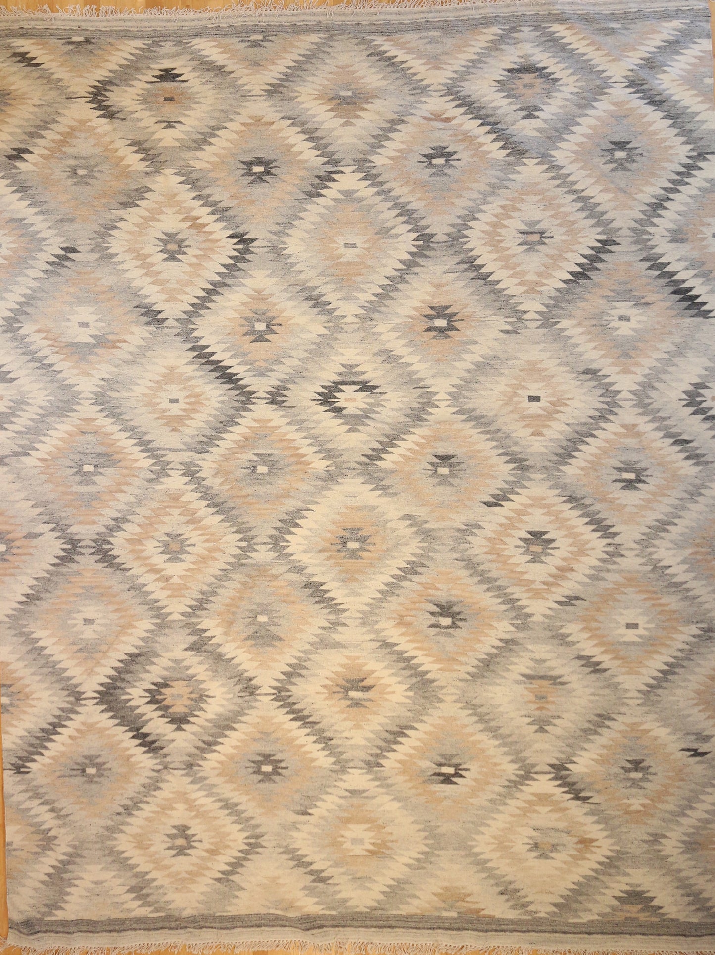 Isberian Trunk Collection Design #KL-216