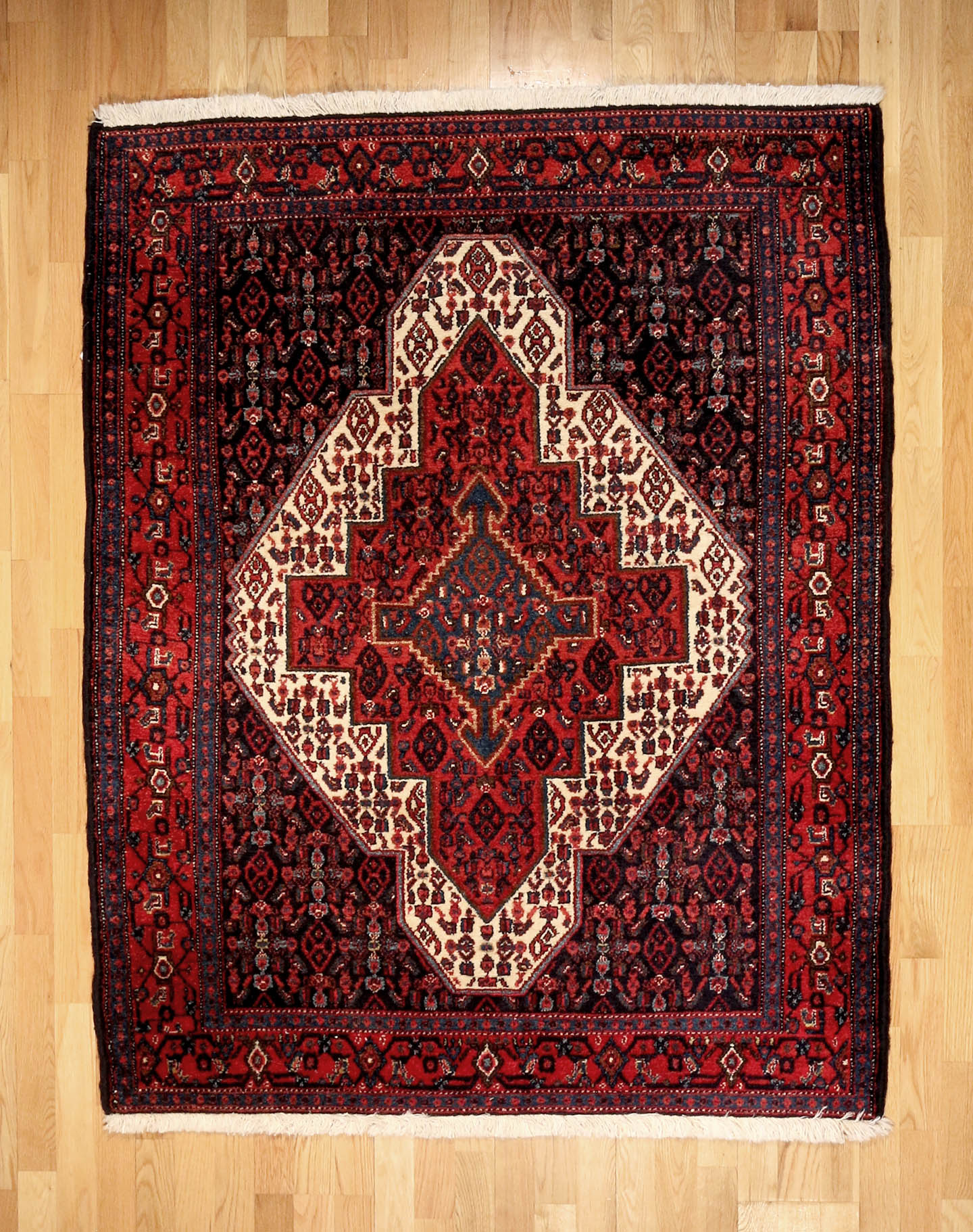 Antique Senneh