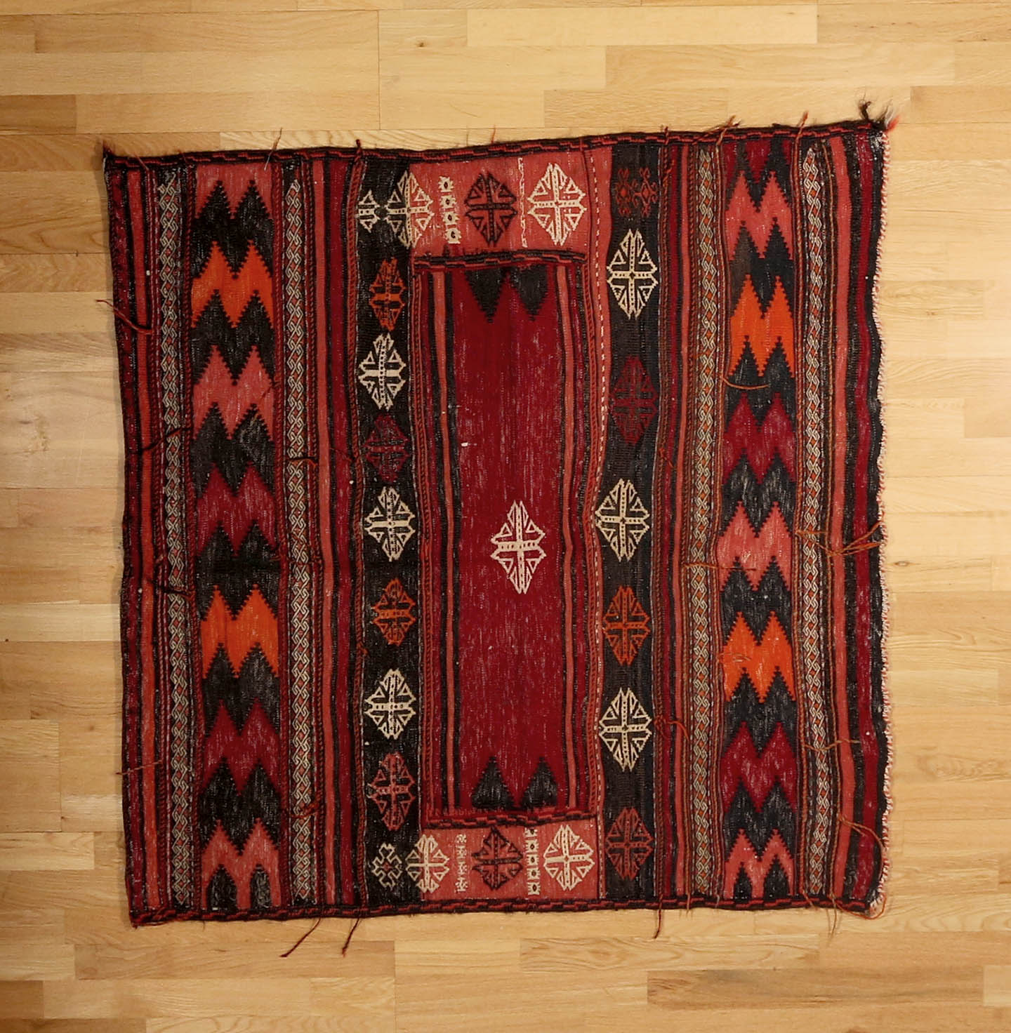Antique Belouch Sofra