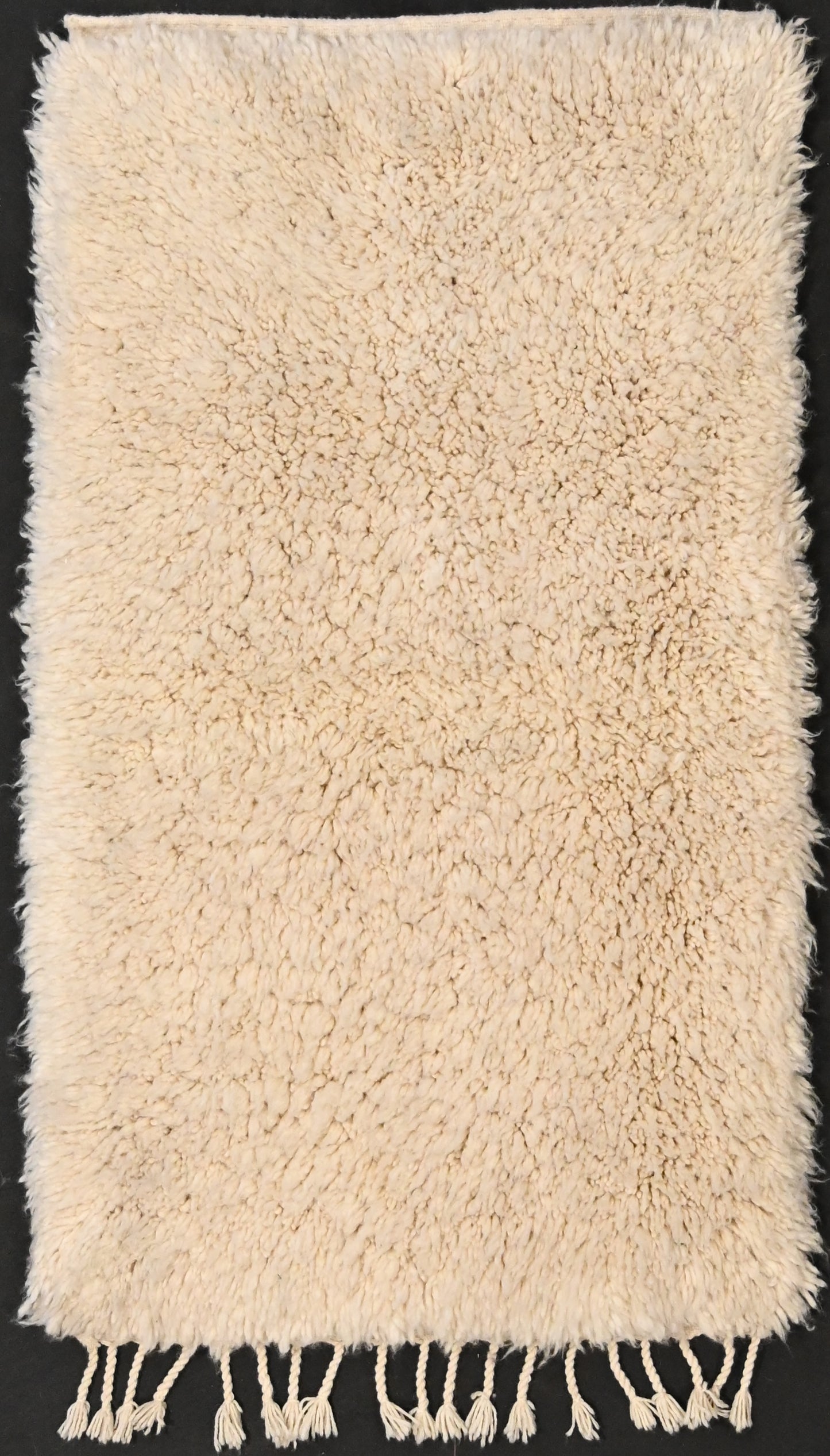 Modern Solid Ivory Uni Design Shag