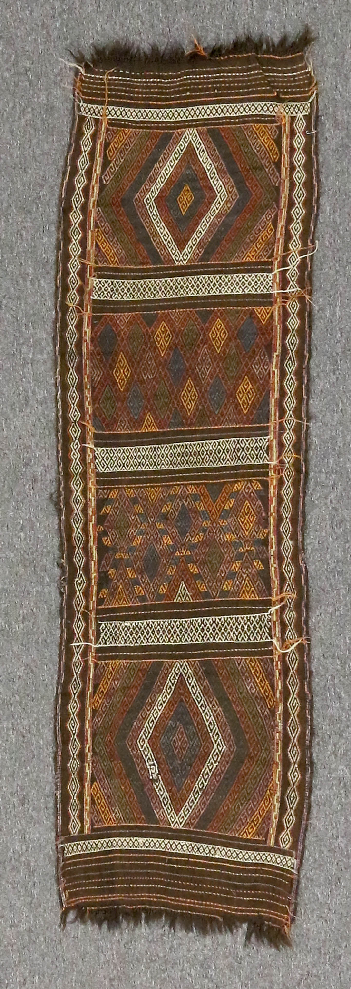 Antique Gigim
